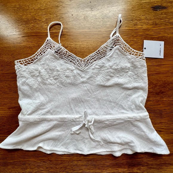 ⭐️ NWT O’Neill White Lace Tank Top Adjustable Straps Size MEDIUM - Picture 11 of 16